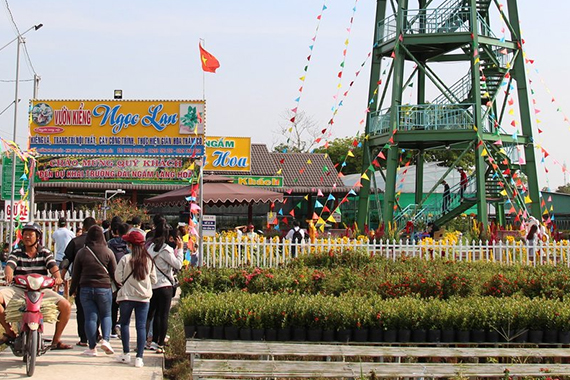 Đài ngắm hoa Ngọc Lan